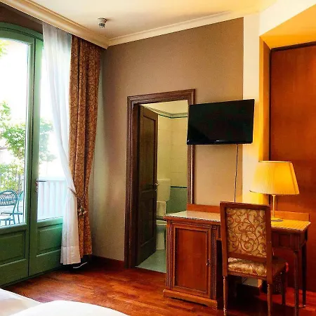 Hotel Roma 3*